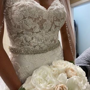 Wedding Dress! Essense of Australia